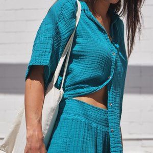 M. Stars Bailey Button Down Shirt in Bright Teal